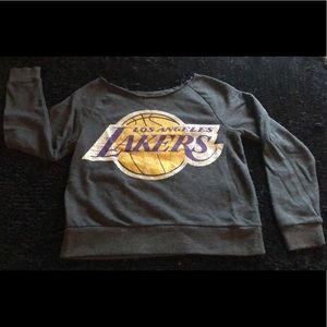 Women’s Lakers sweatshirt